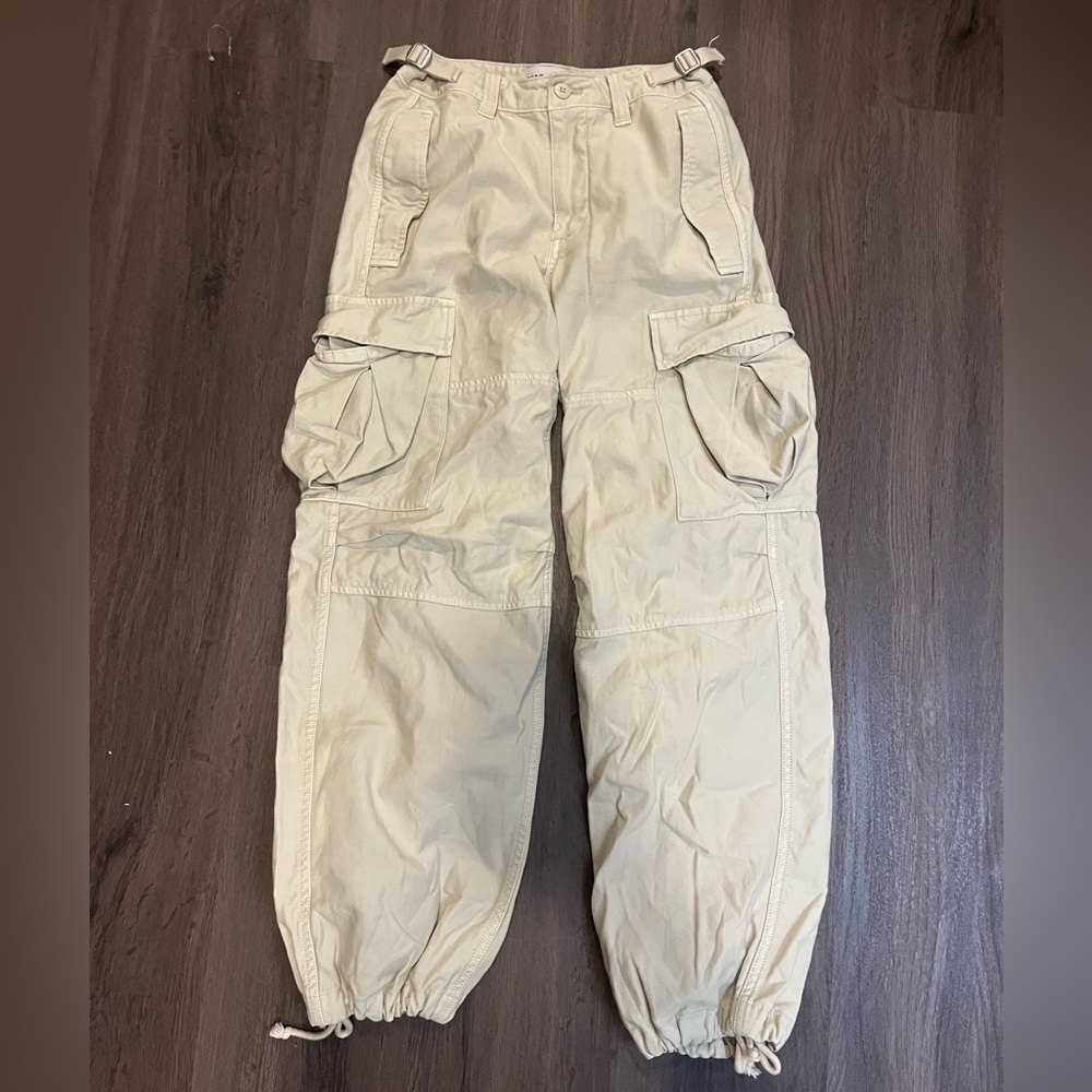 aritzia cargos